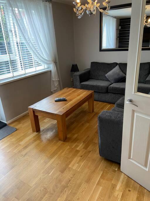 Villa Garland Way 2 Bed House Sheffield Free Parking 5 Min From M1 Mosborough Exterior foto